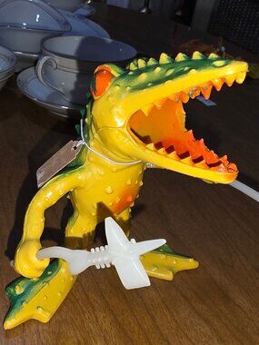 Vintage 1982 Arco The Other World FROGGACUDA Bendable Action Figure W/ Weapons